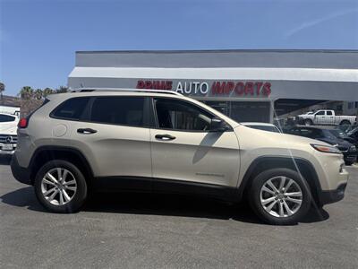 2015 Jeep Cherokee Sport SUV