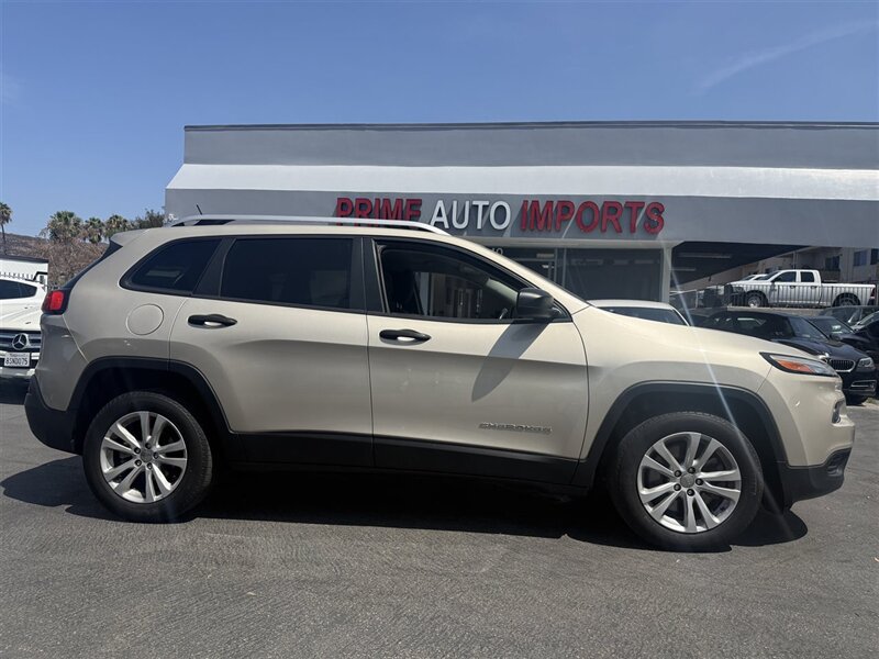 2015 Jeep Cherokee Sport  