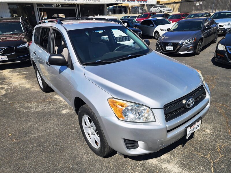 2011 Toyota RAV4 photo 2