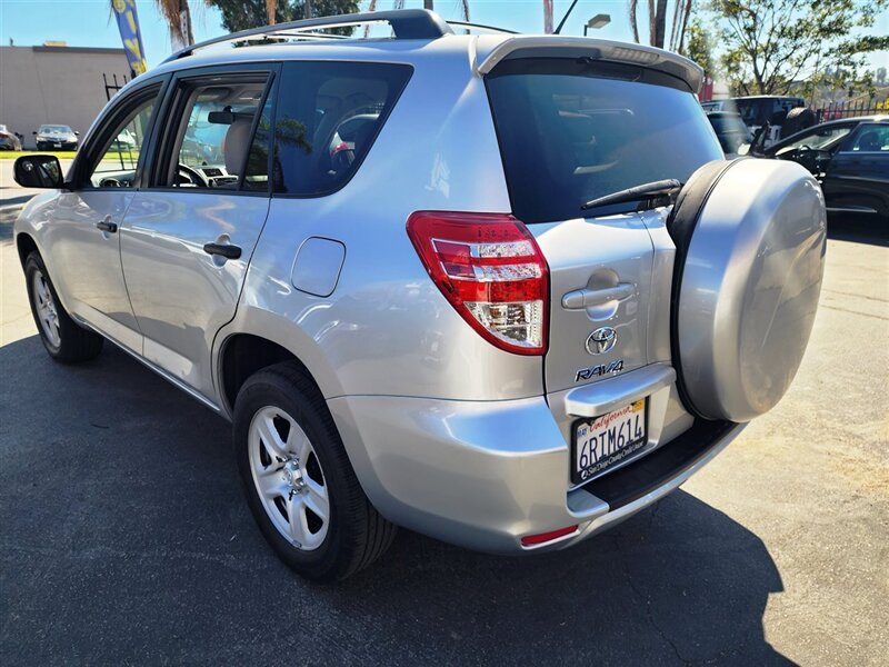 2011 Toyota RAV4 photo 10