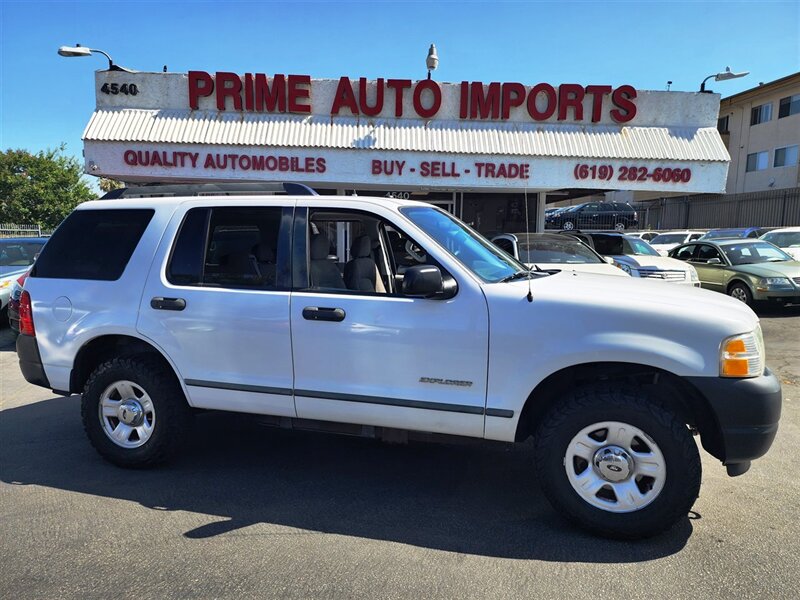 2005 Ford Explorer XLS  