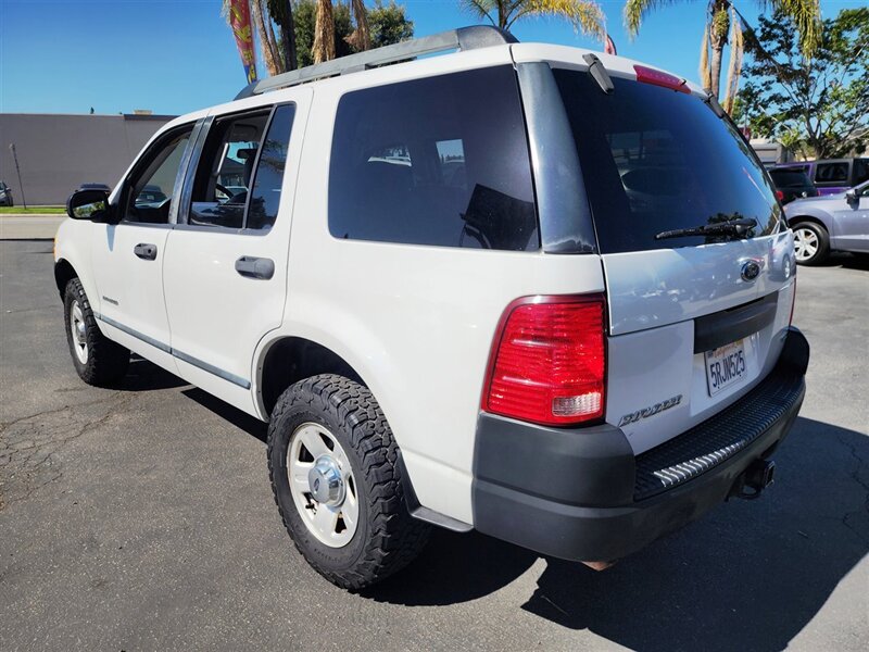 2005 Ford Explorer XLS  