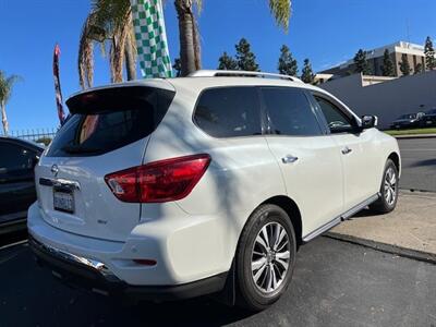 2018 Nissan Pathfinder SV   - Photo 9 - San Diego, CA 92120