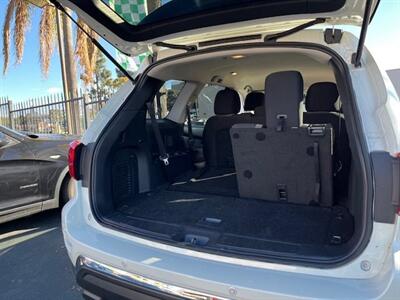 2018 Nissan Pathfinder SV   - Photo 8 - San Diego, CA 92120