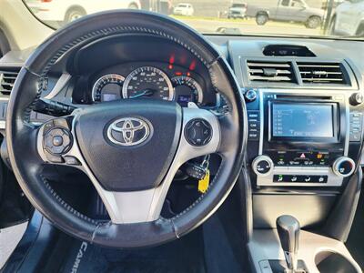 2014 Toyota Camry SE   - Photo 15 - San Diego, CA 92120