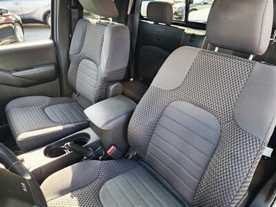 2013 Nissan Frontier SV V6   - Photo 15 - San Diego, CA 92120