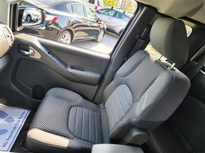 2013 Nissan Frontier SV V6   - Photo 14 - San Diego, CA 92120