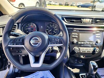 2017 Nissan Rogue S   - Photo 38 - San Diego, CA 92120