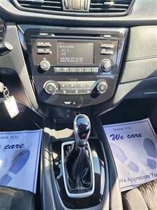 2017 Nissan Rogue S   - Photo 20 - San Diego, CA 92120