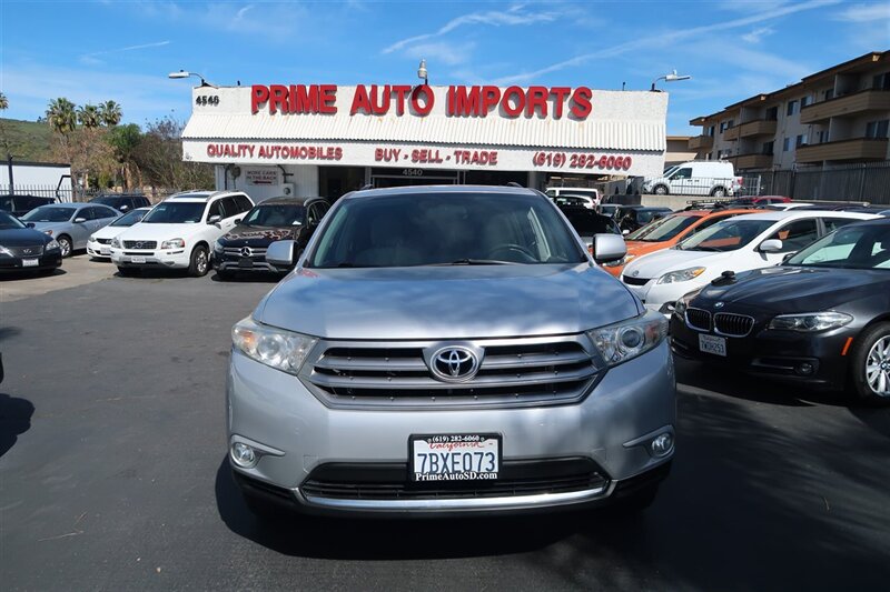2013 Toyota Highlander Plus  