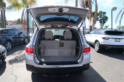 2013 Toyota Highlander Plus - Photo 16 - San Diego, CA 92120