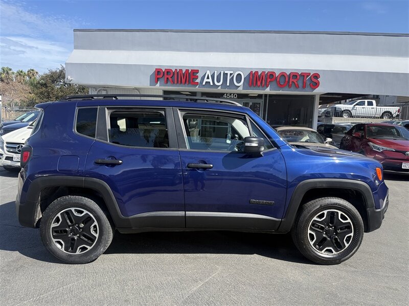 2016 Jeep Renegade Trailhawk  