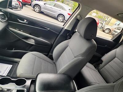 2020 Kia Sorento LX   - Photo 16 - San Diego, CA 92120