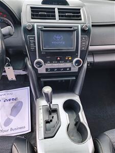 2014 Toyota Camry SE   - Photo 18 - San Diego, CA 92120