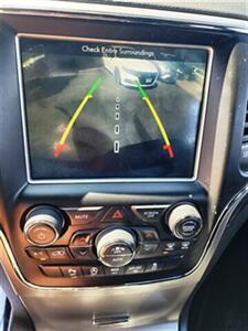 2018 Jeep Grand Cherokee Altitude   - Photo 19 - San Diego, CA 92120