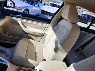 2010 Volkswagen Jetta Limited Edition PZEV   - Photo 14 - San Diego, CA 92120