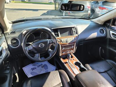 2017 Nissan Pathfinder Platinum   - Photo 20 - San Diego, CA 92120