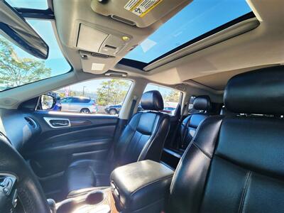 2017 Nissan Pathfinder Platinum   - Photo 22 - San Diego, CA 92120