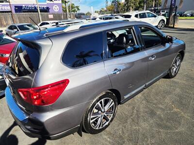2017 Nissan Pathfinder Platinum   - Photo 20 - San Diego, CA 92120