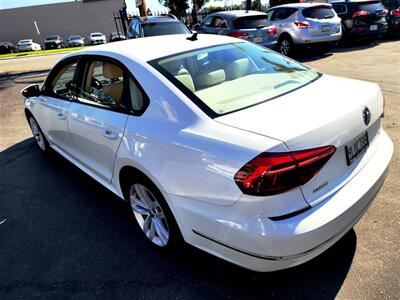2019 Volkswagen Passat Wolfsburg   - Photo 8 - San Diego, CA 92120