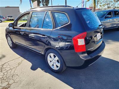 2007 Kia Rondo LX   - Photo 8 - San Diego, CA 92120