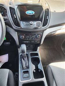 2018 Ford Escape SE   - Photo 5 - San Diego, CA 92120