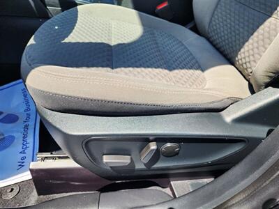 2020 Ford Escape SE   - Photo 28 - San Diego, CA 92120