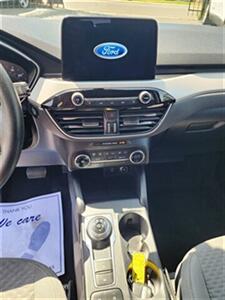 2020 Ford Escape SE   - Photo 32 - San Diego, CA 92120