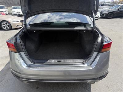 2021 Nissan Altima 2.5 SR - Photo 8 - San Diego, CA 92120