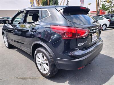 2019 Nissan Rogue Sport S   - Photo 18 - San Diego, CA 92120