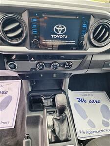 2017 Toyota Tacoma TRD Sport   - Photo 18 - San Diego, CA 92120