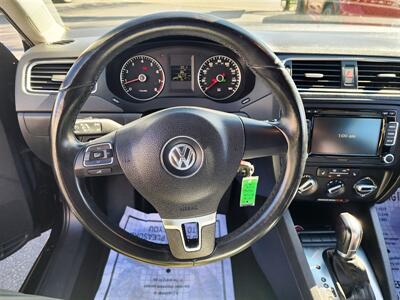 2012 Volkswagen Jetta SE PZEV   - Photo 10 - San Diego, CA 92120