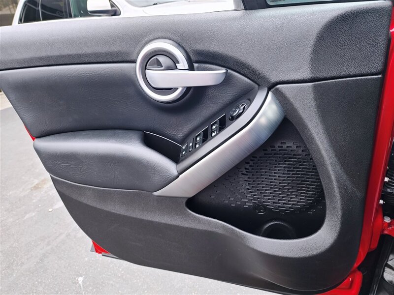 2016 Fiat 500X Lounge photo 21