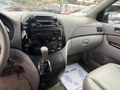 2005 Toyota Sienna LE 7 Passenger   - Photo 10 - San Diego, CA 92120
