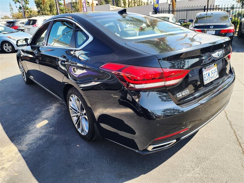 2016 Hyundai Genesis 3.8 photo 3