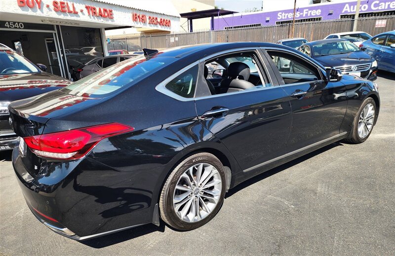 2016 Hyundai Genesis 3.8 photo 14