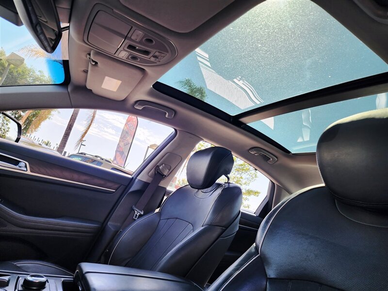2016 Hyundai Genesis 3.8 photo 9