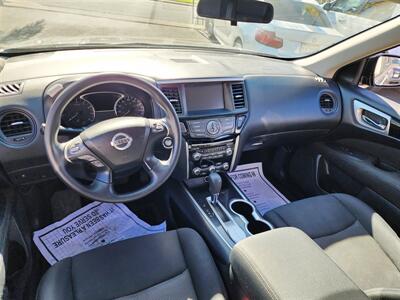 2017 Nissan Pathfinder S   - Photo 15 - San Diego, CA 92120