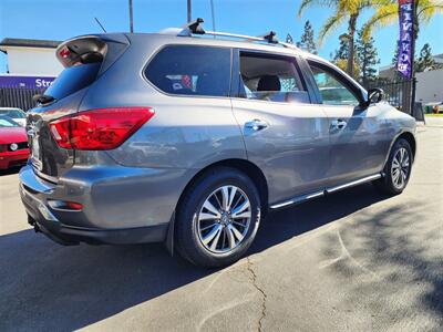 2017 Nissan Pathfinder S   - Photo 4 - San Diego, CA 92120