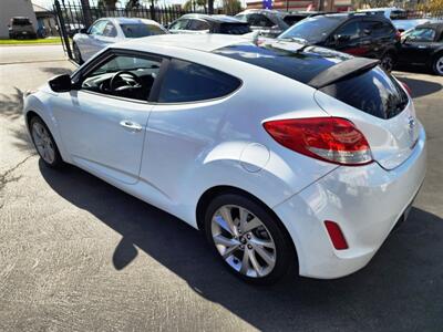 2016 Hyundai VELOSTER   - Photo 14 - San Diego, CA 92120