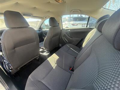 2012 Volkswagen Jetta   - Photo 11 - San Diego, CA 92120