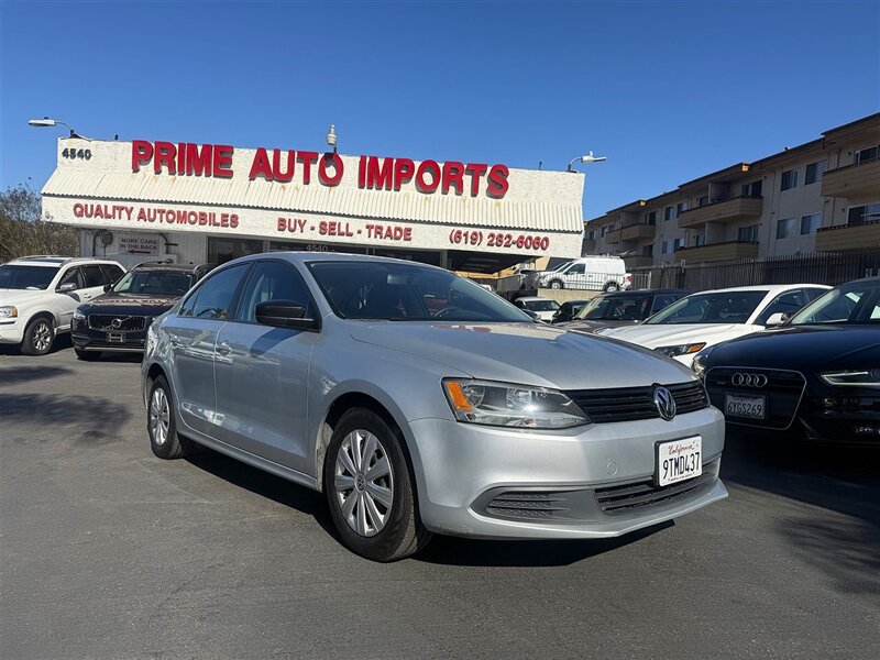 2012 Volkswagen Jetta   - Photo 1 - San Diego, CA 92120