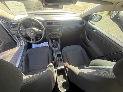 2012 Volkswagen Jetta   - Photo 10 - San Diego, CA 92120