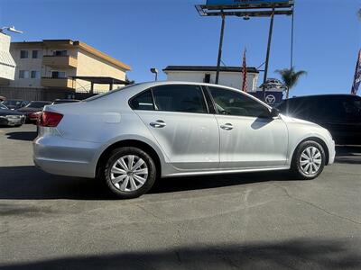 2012 Volkswagen Jetta   - Photo 16 - San Diego, CA 92120