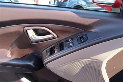 2011 Hyundai TUCSON GLS - Photo 4 - San Diego, CA 92120