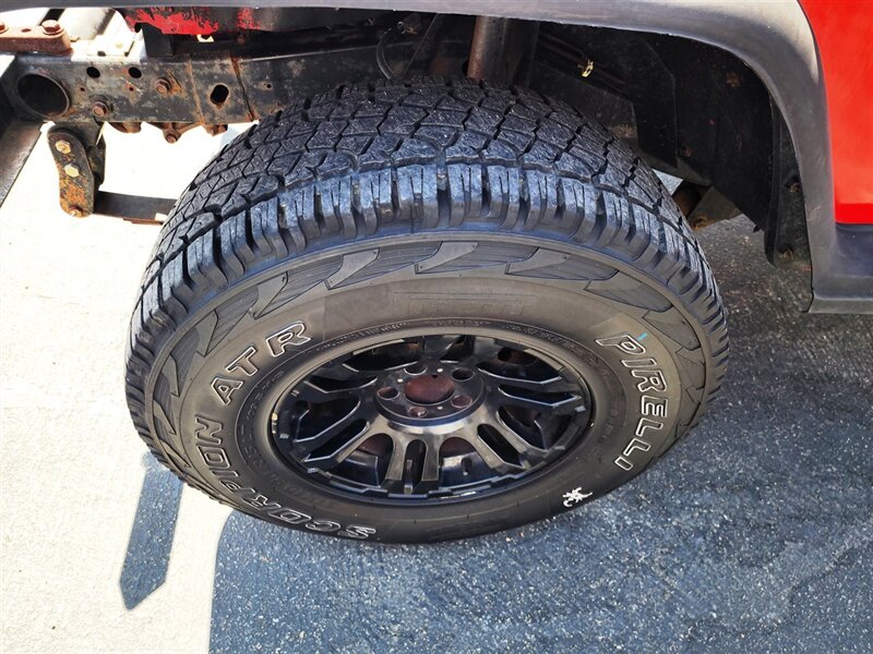 1995 Jeep Wrangler S photo 13