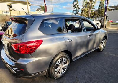 2018 Nissan Pathfinder S   - Photo 5 - San Diego, CA 92120