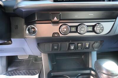 2019 Toyota Tacoma TRD Off-Road   - Photo 9 - San Diego, CA 92120