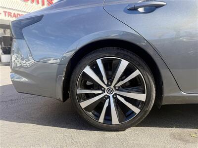 2019 Nissan Altima 2.5 SR   - Photo 14 - San Diego, CA 92120