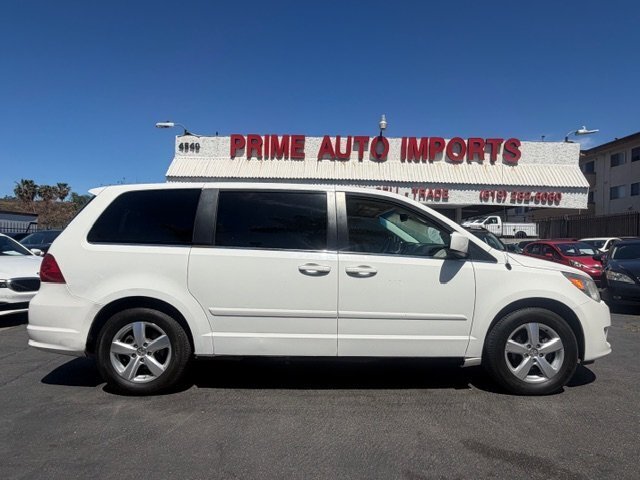 2010 Volkswagen Routan SE